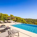 Villa Breathtaking Vis