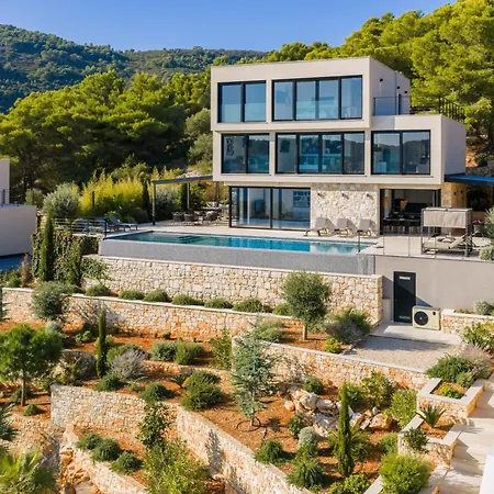 Villa Breathtaking Vis