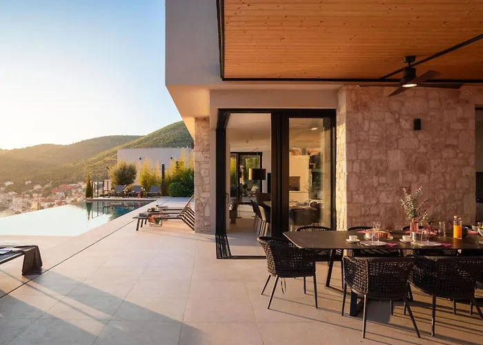 Breathtaking Villa *