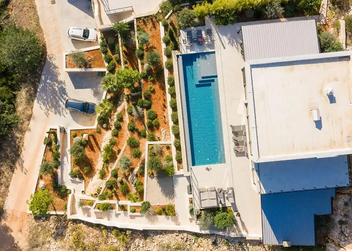 Breathtaking Villa *