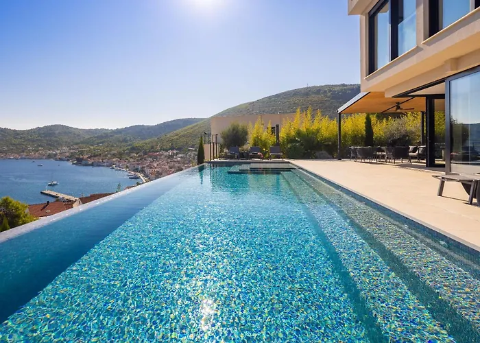 Breathtaking Villa Vis