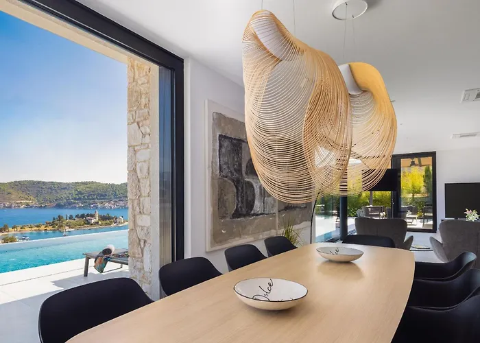 Breathtaking Villa *