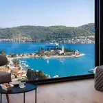 Breathtaking Villa Vis