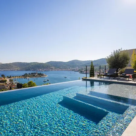Breathtaking Villa *