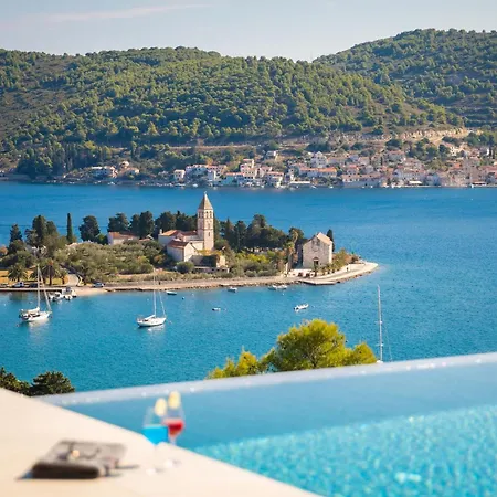 Breathtaking Villa *