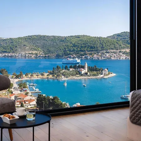 Breathtaking Villa Vis